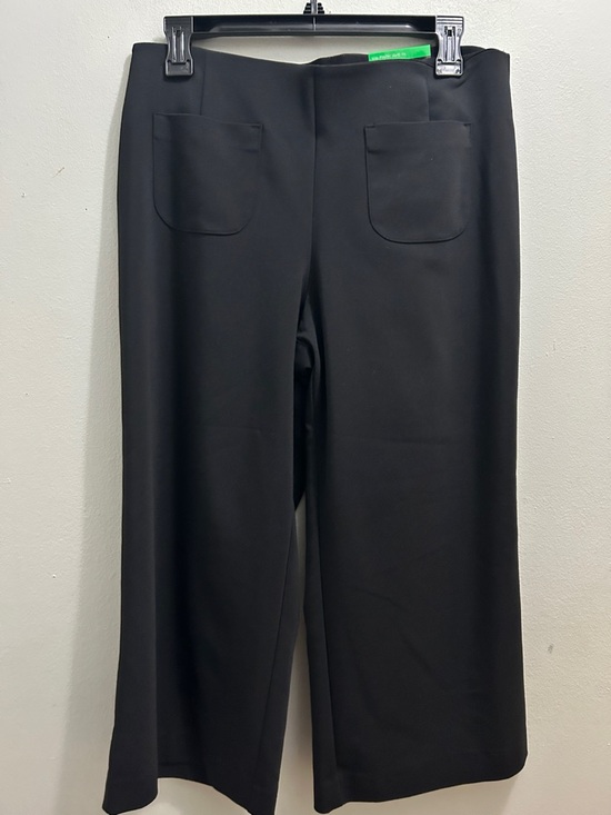 Investments Pants - Investments Black Wide-Leg Capris